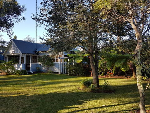 Wyreepi Caribbean Chalet - Getaway Accommodation 0