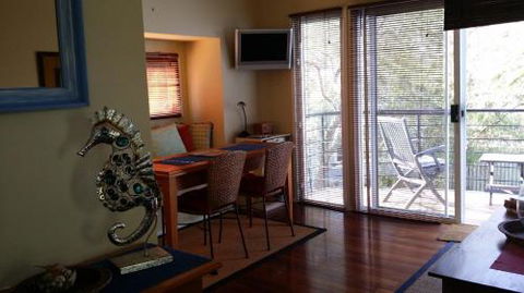 Wyreepi Caribbean Chalet - Getaway Accommodation 5