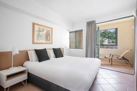 Mantra In The Village - Getaway Accommodation 4
