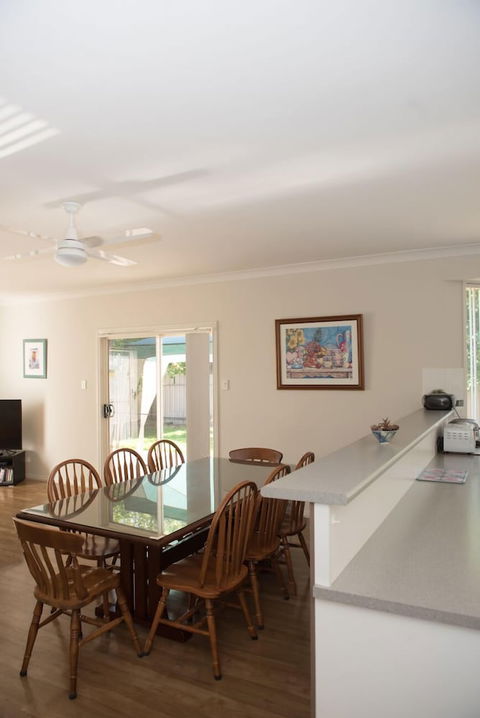 All Seasons' Escape Port Elliot - Getaway Accommodation 4