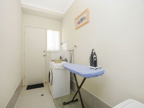 All Seasons' Escape Port Elliot - Getaway Accommodation 3