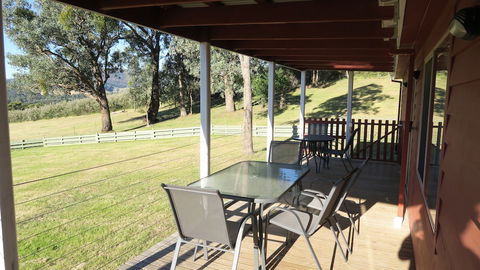 The Black Sparrow - Getaway Accommodation 4