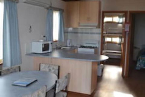 Holiday Lifestyle Henty Bay Portland - Getaway Accommodation 5