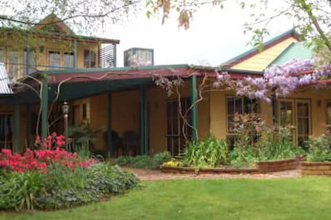 Willowlake Cottages - Getaway Accommodation 0
