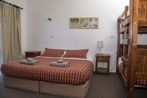 Delatite Apartments Timbertop & Fir - Getaway Accommodation 6
