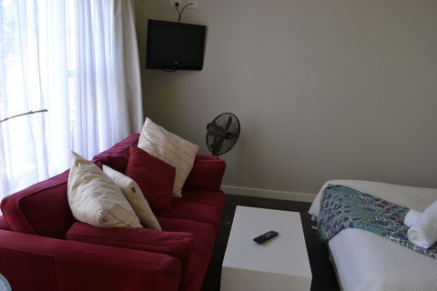 Ruby's Queenscliff - Getaway Accommodation 0
