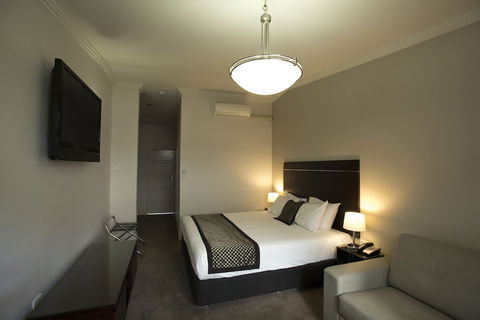 Southgate Motor Inn - Getaway Accommodation 3
