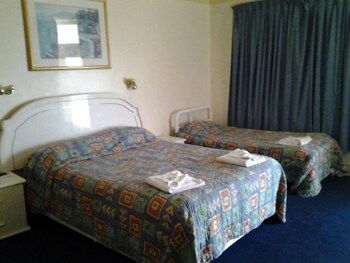 Hotel Boston - Getaway Accommodation 4