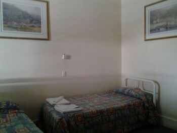 Hotel Boston - Getaway Accommodation 3