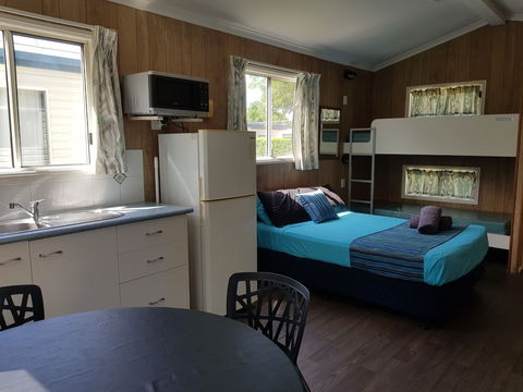 Harbour Lights Tourist Park - Getaway Accommodation 4