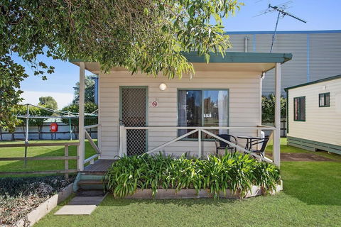 Hamilton Caravan Park - Getaway Accommodation 0