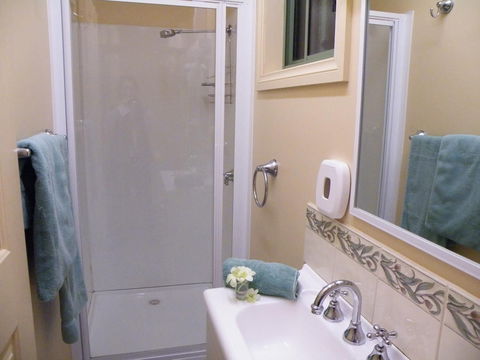 Hamilton Caravan Park - Getaway Accommodation 3