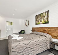 Beachmere Palms Motel - Getaway Accommodation