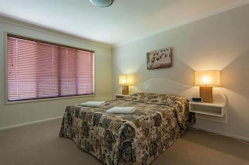 Annand Mews Serviced Apartments - Getaway Accommodation 6