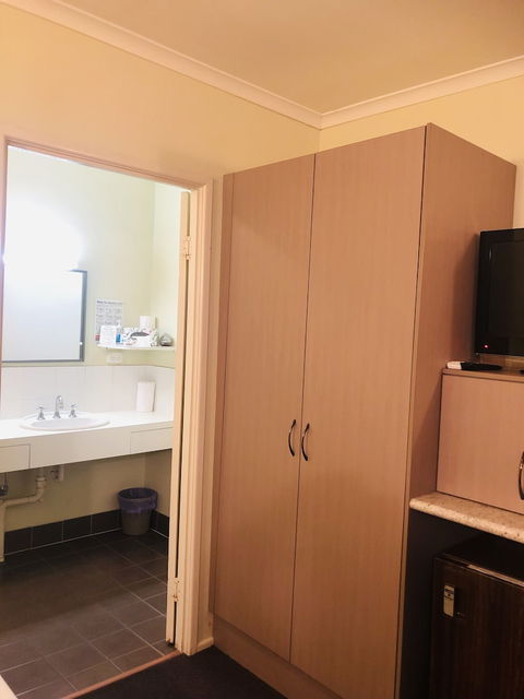 Biloela Centre Motel - Getaway Accommodation 5