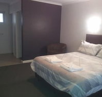 Christies Beach Hotel - Getaway Accommodation