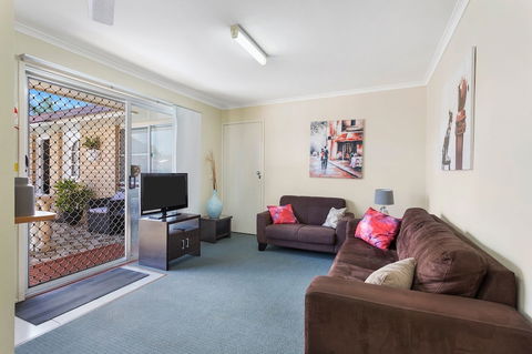 Clifford Park Holiday Motor Inn - Getaway Accommodation 4
