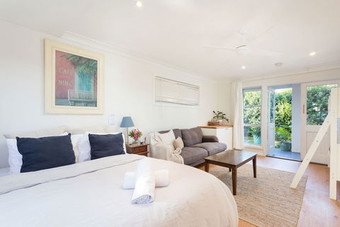 Surf Side Retreat - Getaway Accommodation 2
