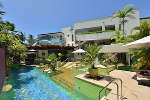 Seascape Holidays - Peninsula Apartments - Getaway Accommodation 0
