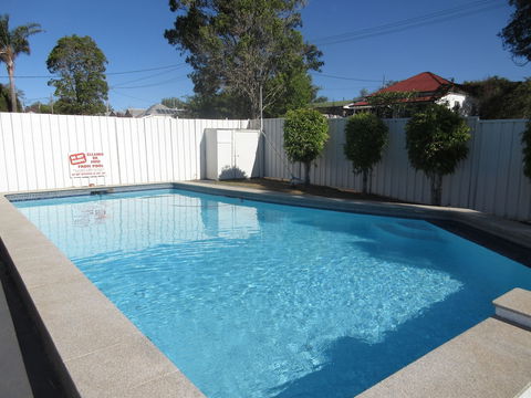 Riviera On Ruthven Motel - Getaway Accommodation 0