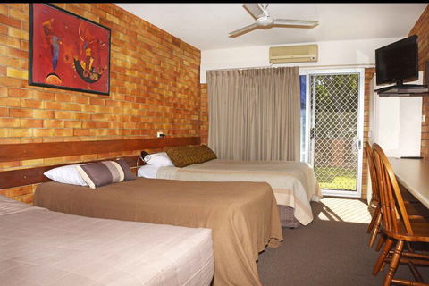 Shelly Beach Motel - Getaway Accommodation 5