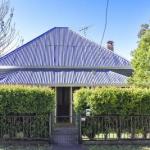 The Grey House - Getaway Accommodation 0