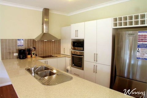Two Beaches, 74B Blanch Street - Getaway Accommodation 4