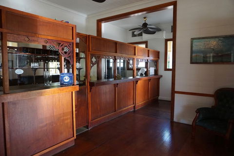 Yongala Lodge By The Strand - Getaway Accommodation 0