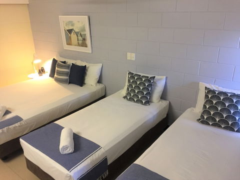 Cardwell At The Beach - Getaway Accommodation 4