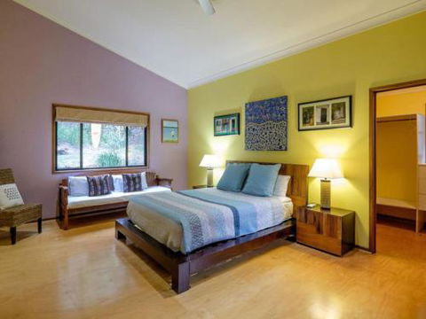 Five Bimba (Tractor House) - Getaway Accommodation 3