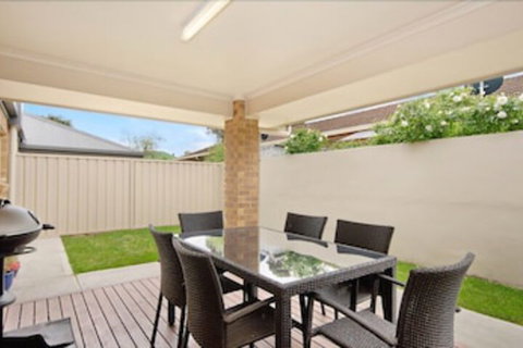 Fringe Apartments - Getaway Accommodation 4