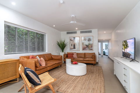 Seascape Holidays - Club Tropical Apts - Getaway Accommodation 5