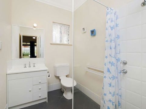 Holiday On The Terrace - Getaway Accommodation 3