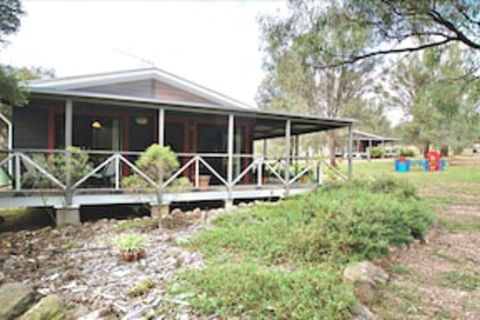 Serenity Grove - Getaway Accommodation 0