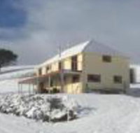 28 gates Luxury Farmstay  Fishery - Getaway Accommodation