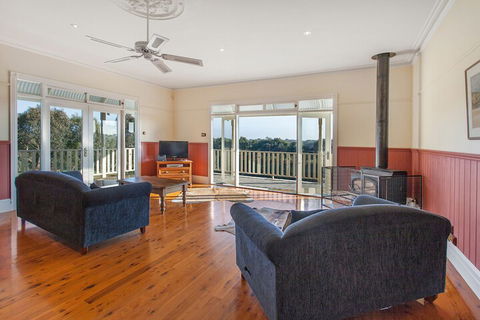 Hopkins River Homestead - Rejuvenate Stays - Getaway Accommodation 6