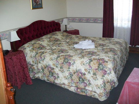 Benambra Bed & Breakfast - Getaway Accommodation 2