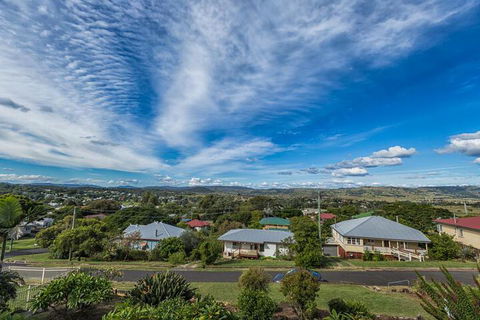 Boonah Hilltop Cottage - Getaway Accommodation 5