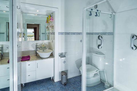 Boonah Hilltop Cottage - Getaway Accommodation 3