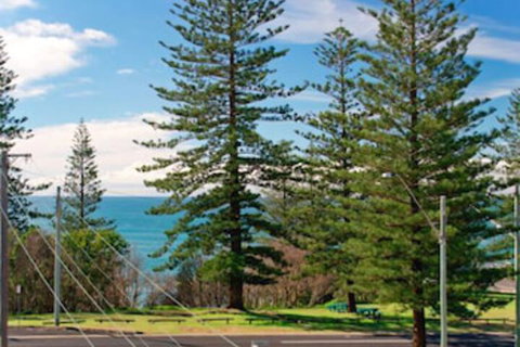 Seaspray Apartments - Getaway Accommodation 6