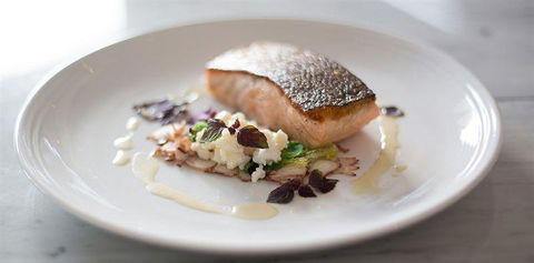 Q Dining - Getaway Accommodation 5