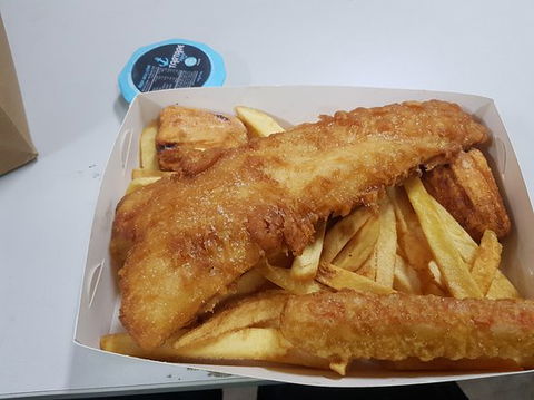 Angel Fish Chippery - Getaway Accommodation 0