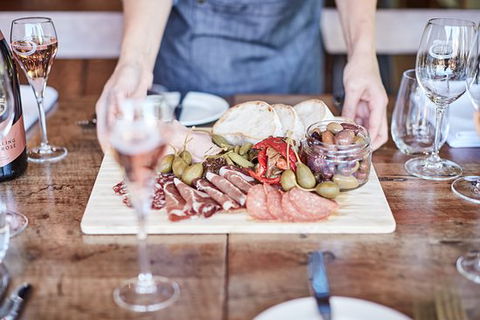 Patricia's Table Restaurant At Brown Brothers - Getaway Accommodation 0