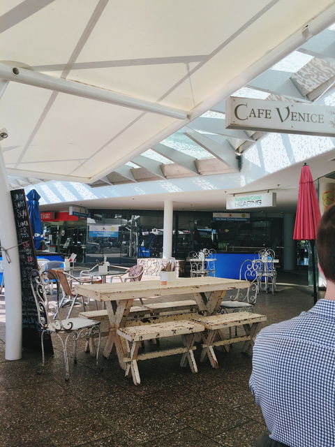 Cafe Venice - Getaway Accommodation 3
