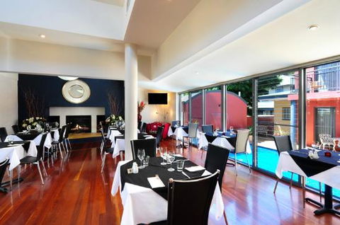 Pavilion Restaurant And Lounge - Getaway Accommodation 0