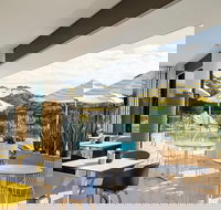 The Rooftop Bar  Grill - Getaway Accommodation