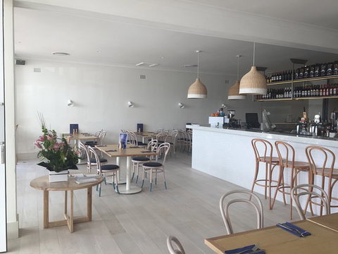 Tony's Italian Ristorante Bar & Seafood - Getaway Accommodation 0