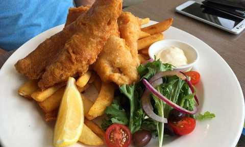 The River Cafe At Beauty Point - Getaway Accommodation 8