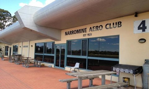 Narromine Aero Club Restaurant - Getaway Accommodation 0