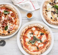 Trecento Woodfired Pizzeria  Bar - Getaway Accommodation
